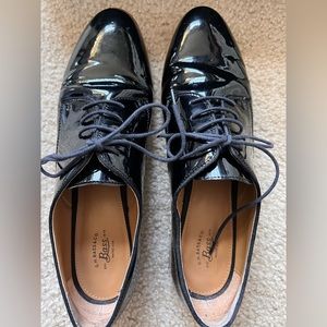 Bass patent leather Oxford lace up shoes